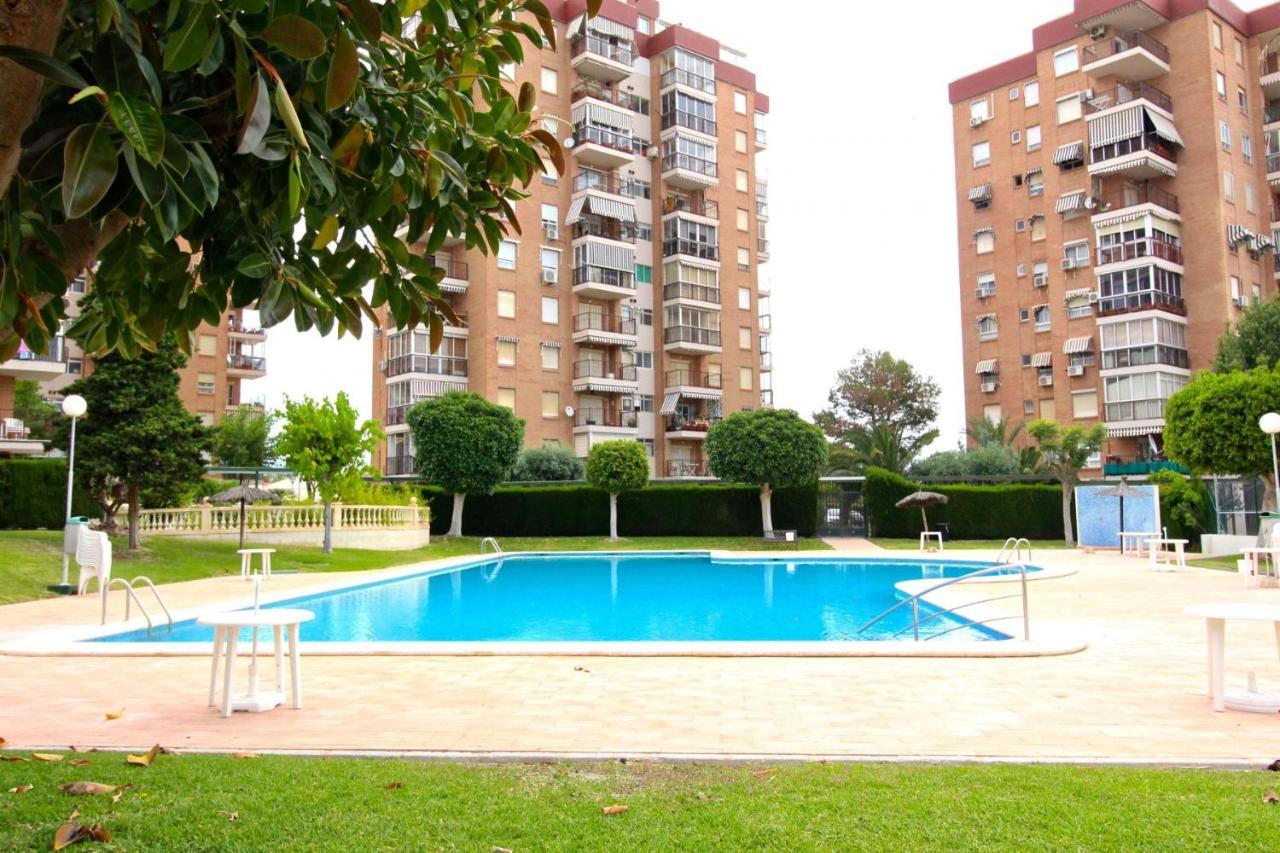Apartamento Las Torres El Campello Luaran gambar