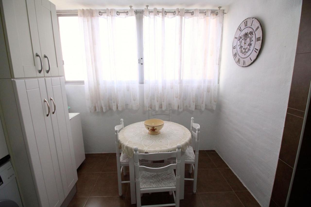Apartamento Las Torres El Campello Luaran gambar