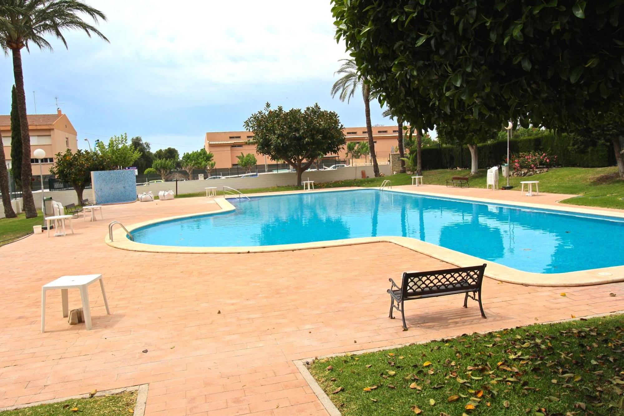 Apartamento Las Torres El Campello Luaran gambar